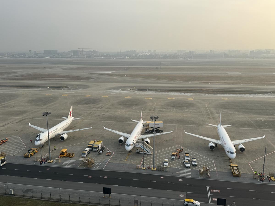 C919 airliner makes inaugural Chongqing flight4.jpg