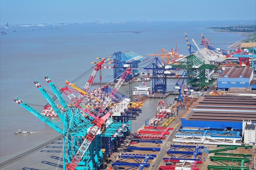 Shanghai unveils plan to build world-class shipbuilding base on Changxing Island