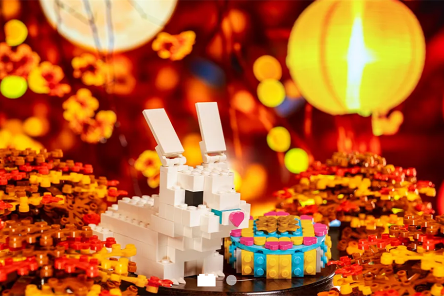Shanghai Legoland unveils autumn carnival 