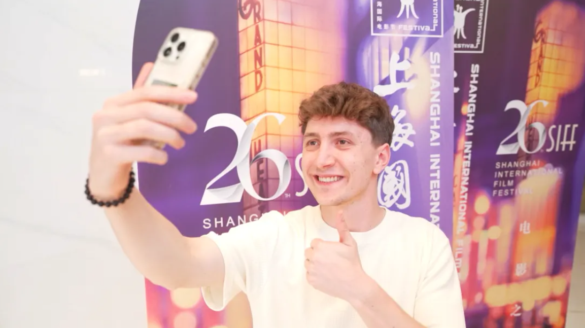 Italian student explores Shanghai through videos