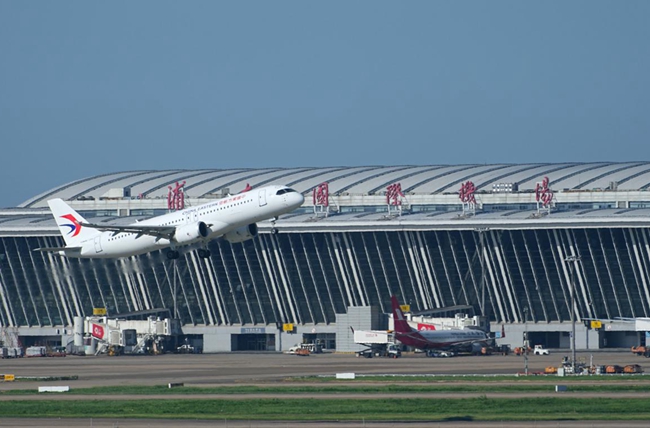 China Eastern Airlines takes delivery of its seventh C919 aircraft