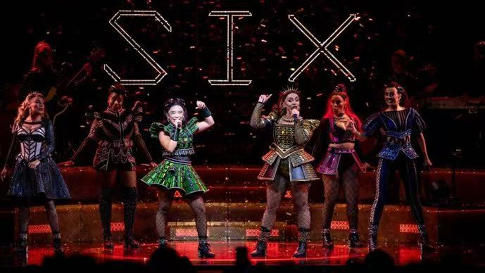 Shanghai leads China in theater sales in H1.jpg