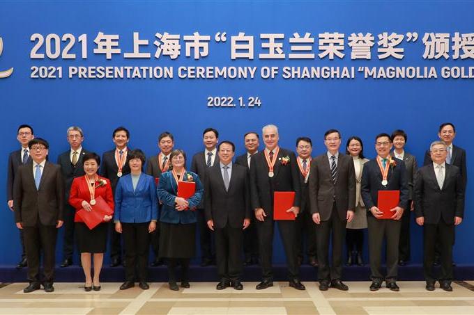 Expats honored with honorary citizenship, Magnolia Gold Award for 2021