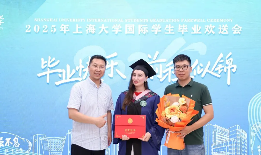 From Russia to Shanghai, young graduate finds her voice-3.png