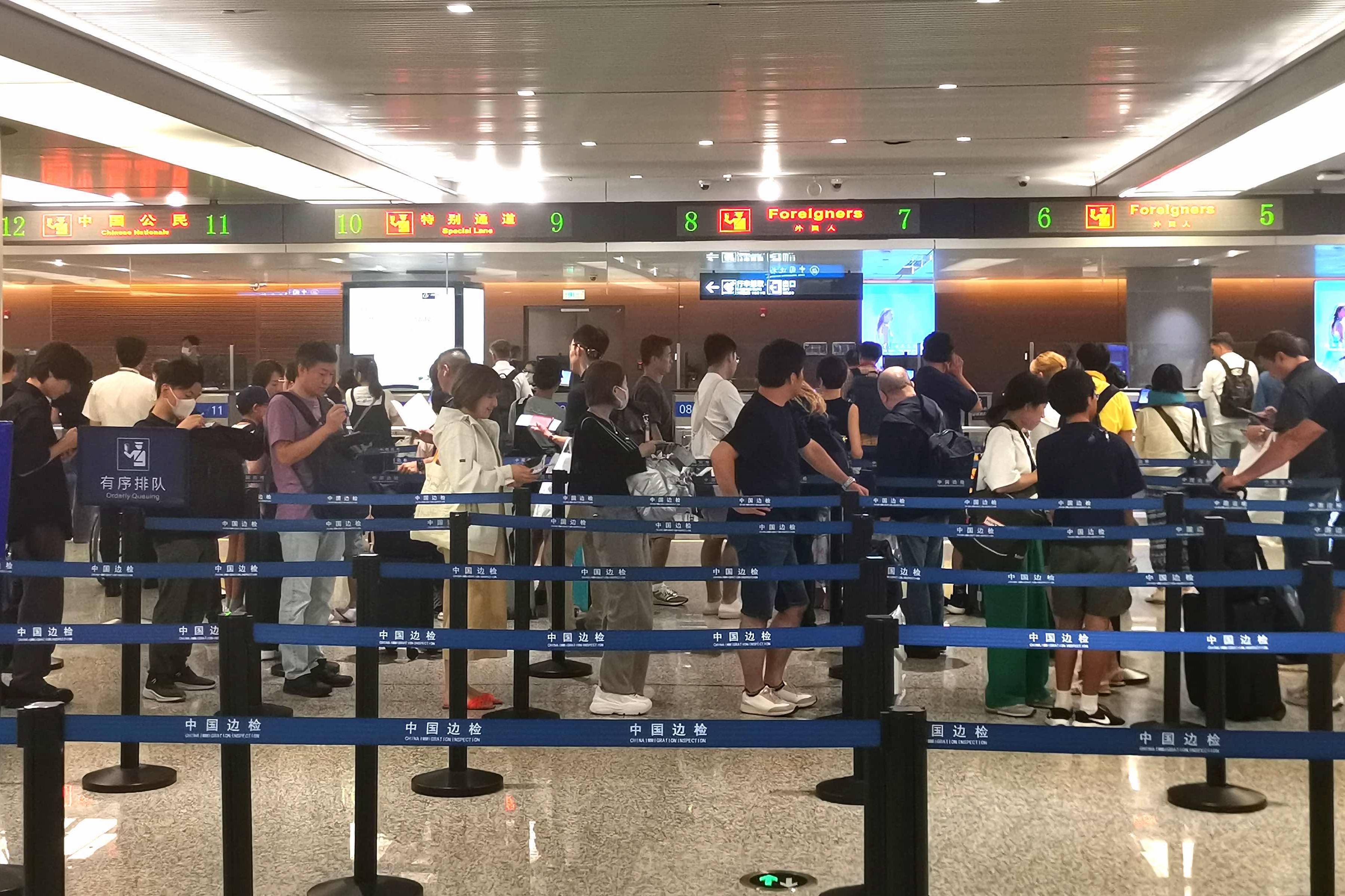 ​Shanghai implements innovative solutions to manage surge in intl travelers
