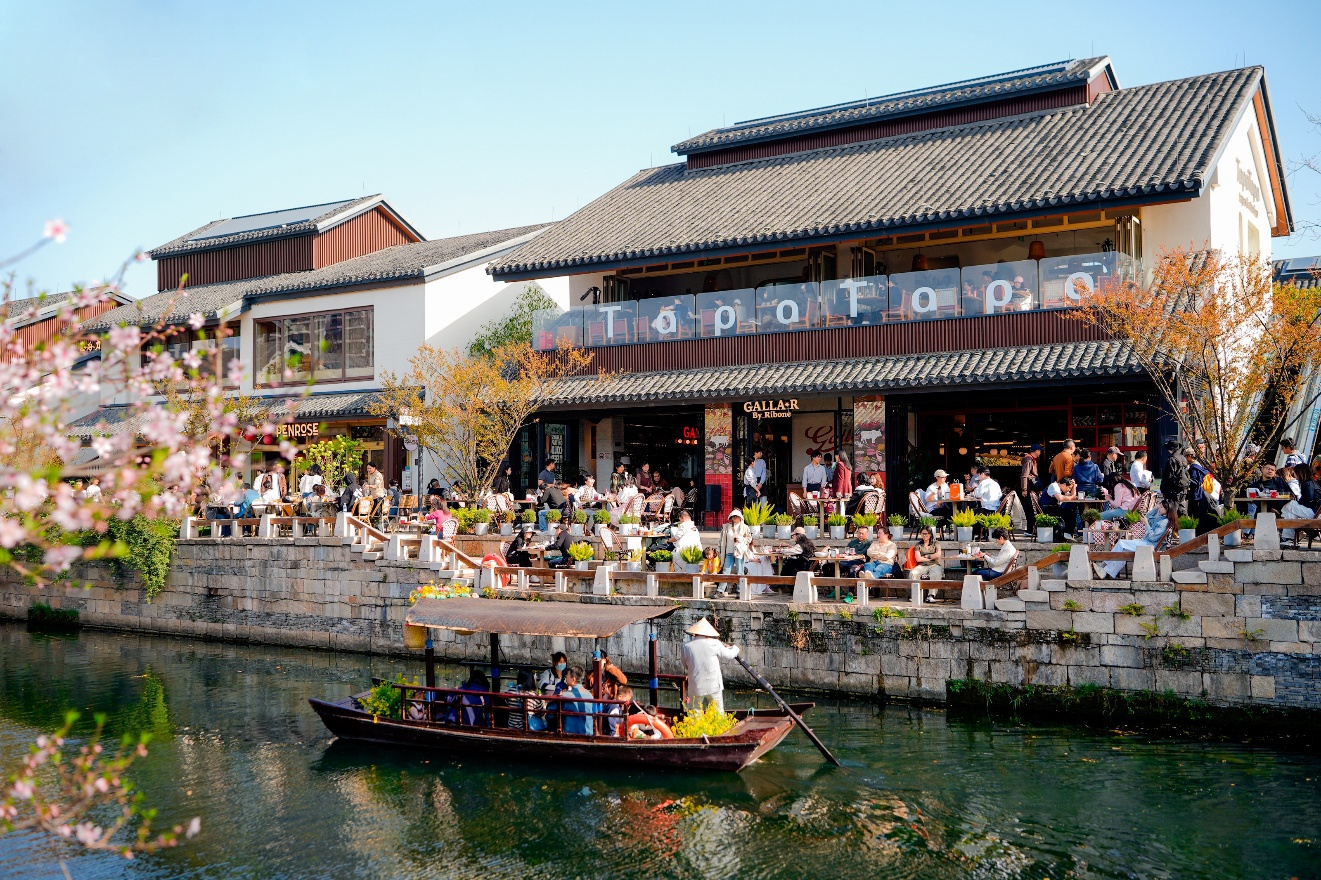 Autumn tourism festival in Qingpu showcases water town charm