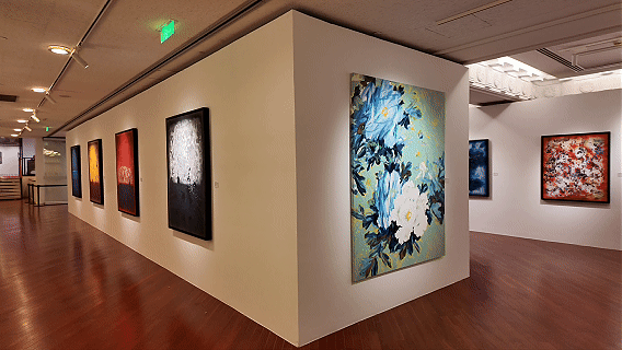 The Parrotgration Etre Passeur de Cultures exhibition.gif