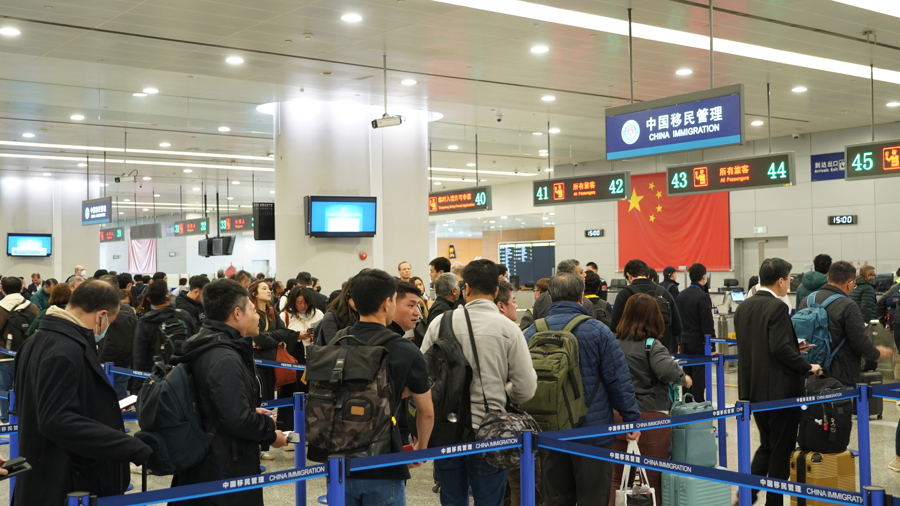 Foreign arrivals surge at Pudong airport as visa-free travel gains momentum.jpg