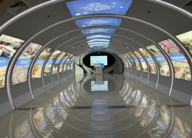 The indoor exhibition hall of the museum is designed to look like a real tunnel..png