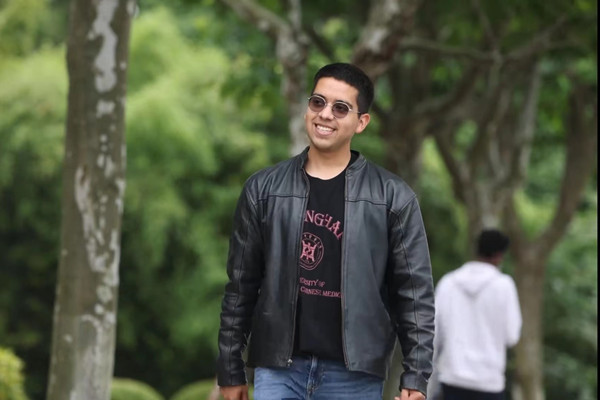 Sebastian Ramirez Gutierrez: Embracing traditional Chinese medicine in Shanghai