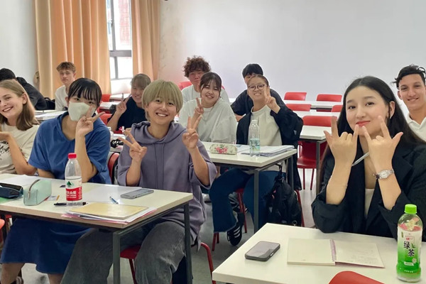 Fukushima students thrive in ECNU Chinese language program