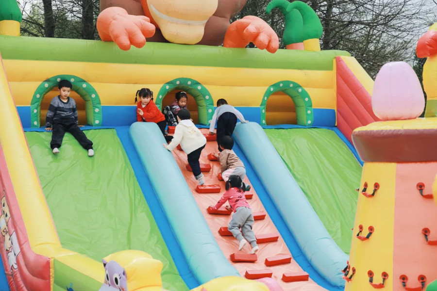 The festival offers children-friendly entertainment.jpg