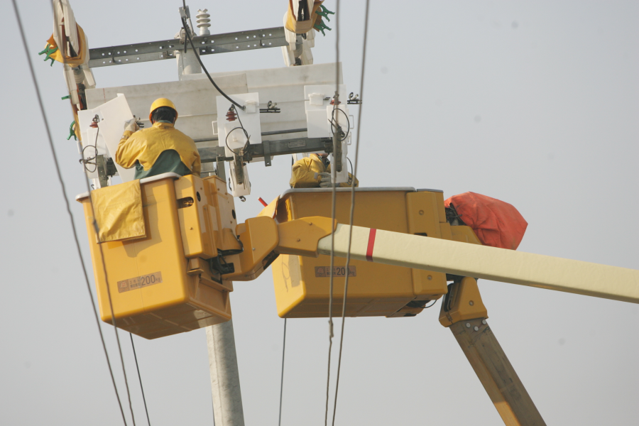 A view of outdoor electric wiring construction. [Photo IC].png