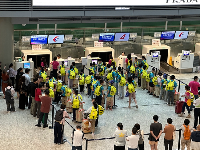 shanghai airport.jpg shanghai airport.jpg