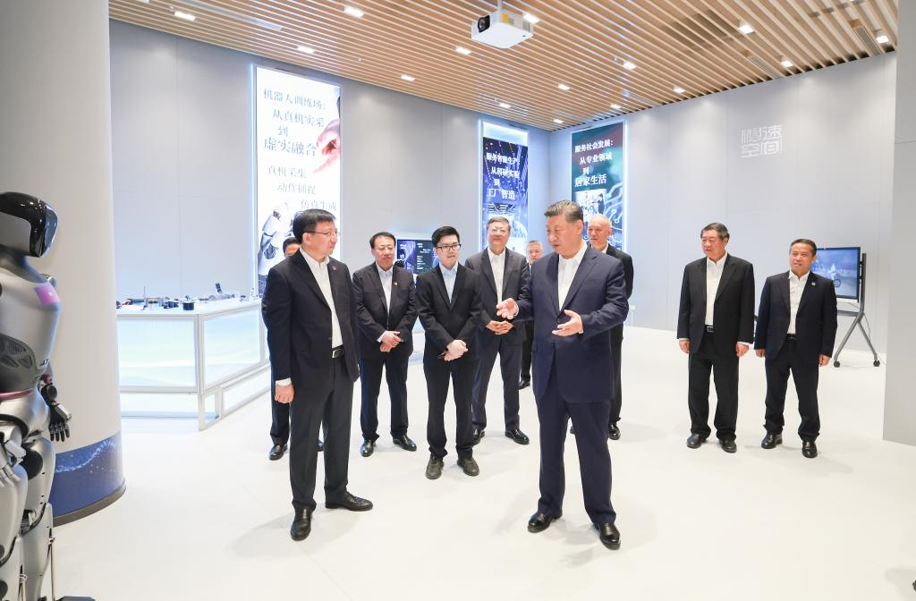 Xi visits Shanghai 3.png