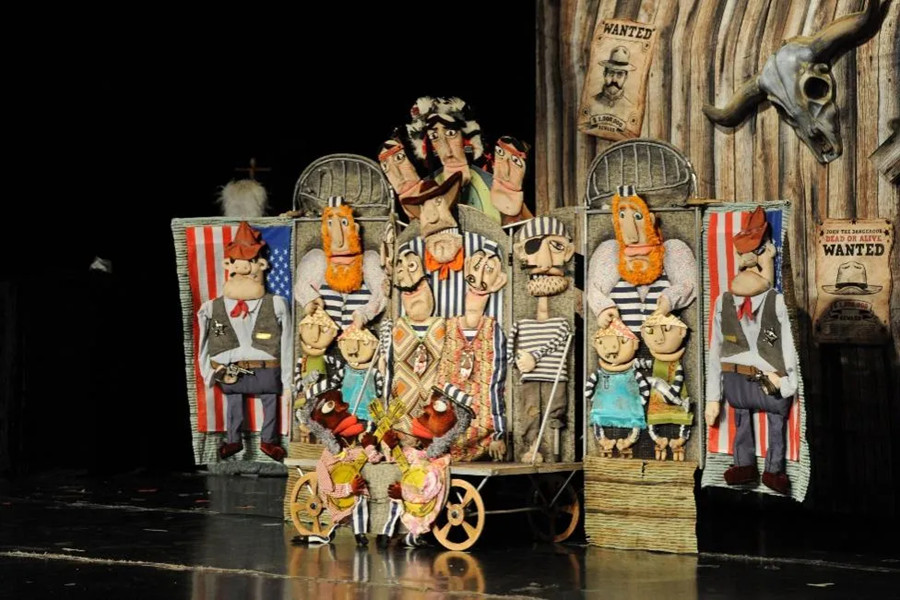 'Wild West Cabaret' puppet show awaits you in Putuo