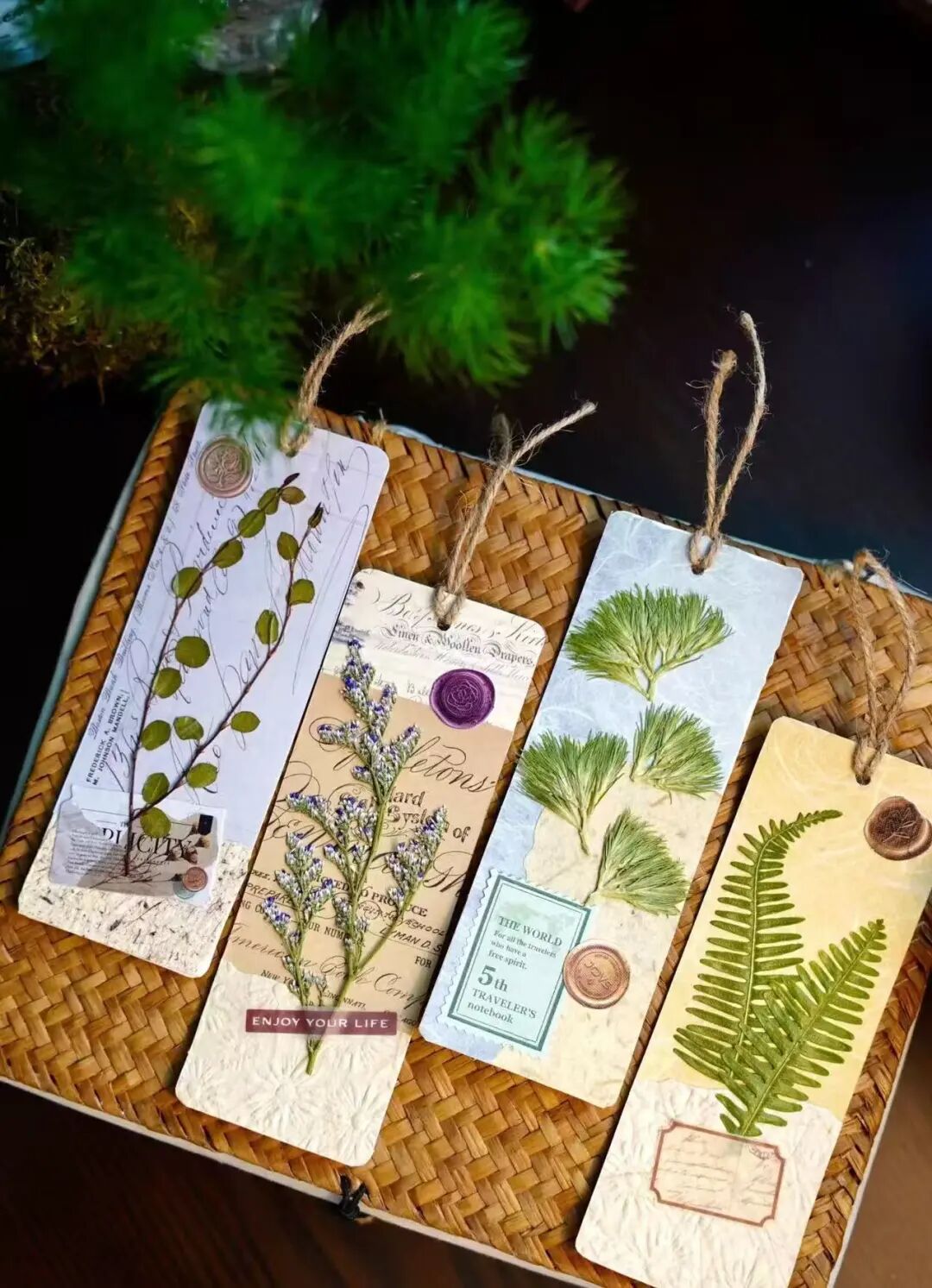 Bookmark created with dried flowers and foliage..jpg