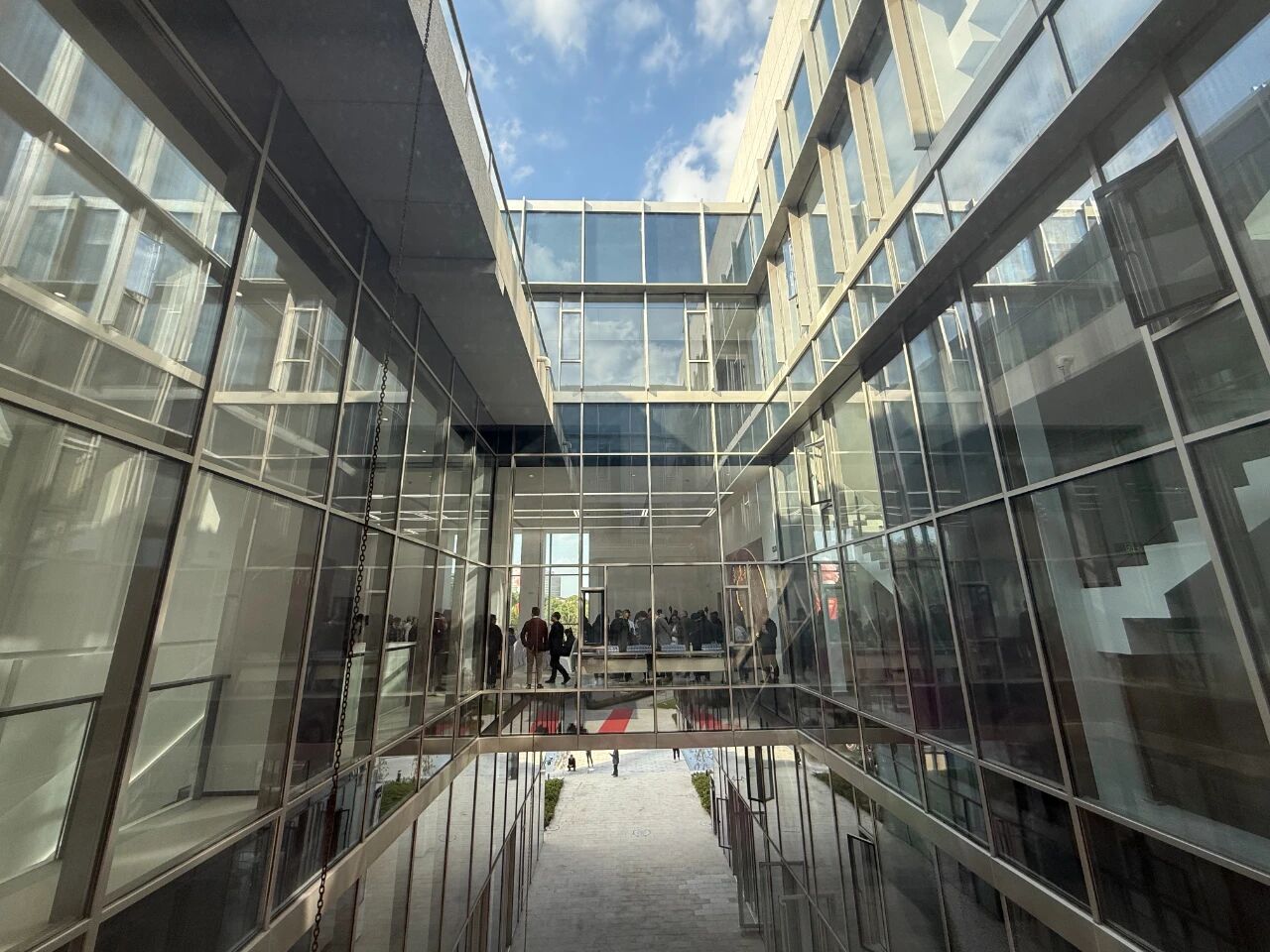 Helong Art Gallery unveils new venue in Qingpu 2.jpg