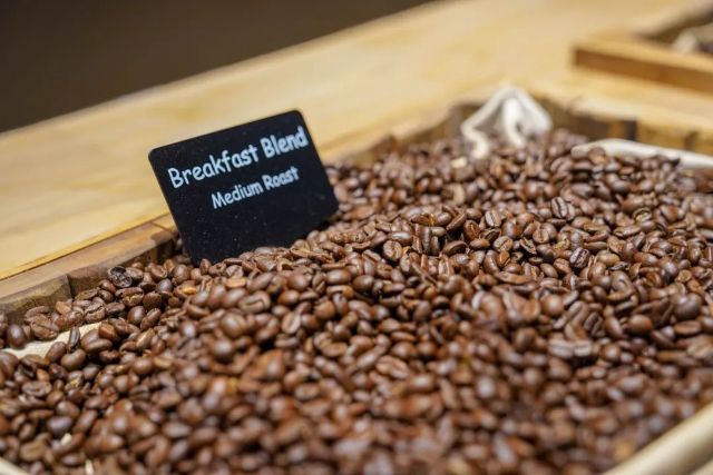 Starbucks, China Eastern Airlines launch joint travel membership program2.jpg