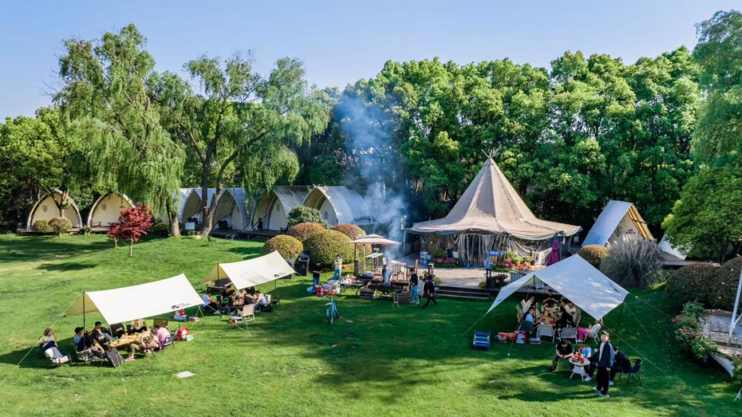 Shanghai Yacht Club & Camp.png