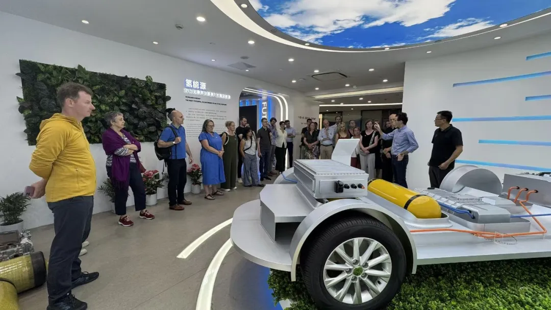 German experts visit the Jiading Hydrogen Park.png