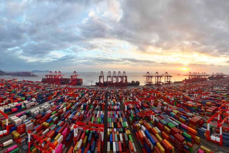 Shanghai Port sees container throughput surge despite challenges