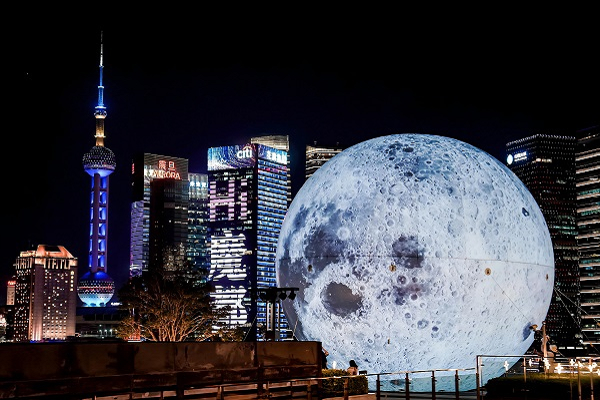 Light, art, and fun shine at Bund Art Festival