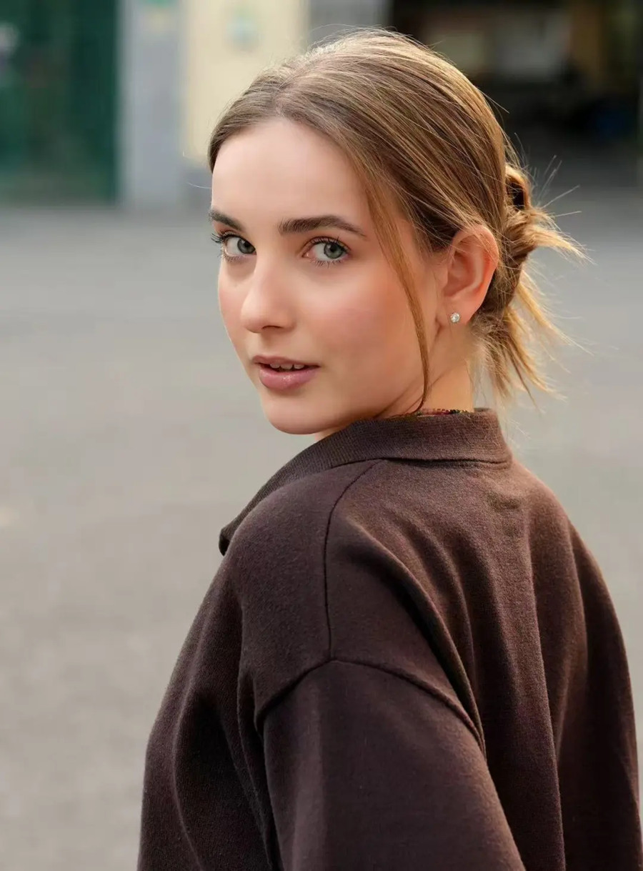 From ice rink to academic pursuits at Donghua University1_副本.jpg