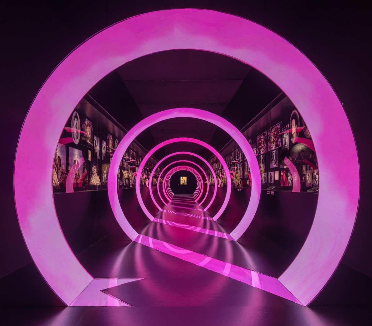 Miss Dior exhibition illuminates Shanghai3.jpeg