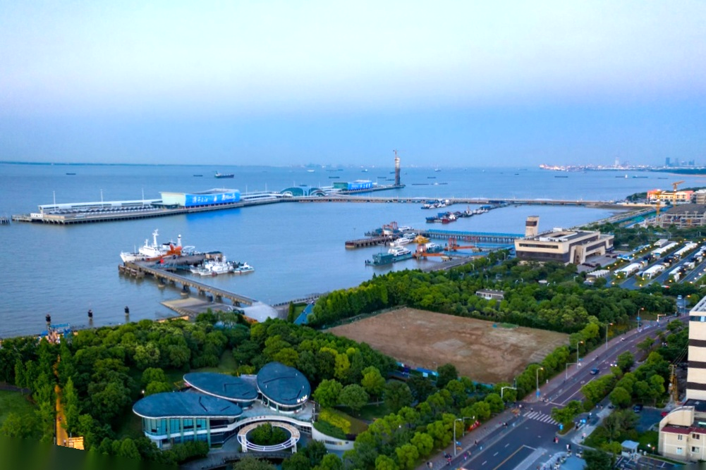 Baoshan district leading the way in green, low-carbon industry