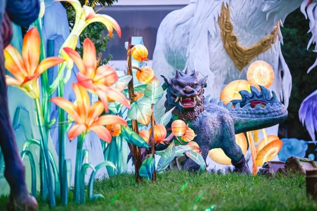 The carnival features a variety of dragon-themed art installations.jpg