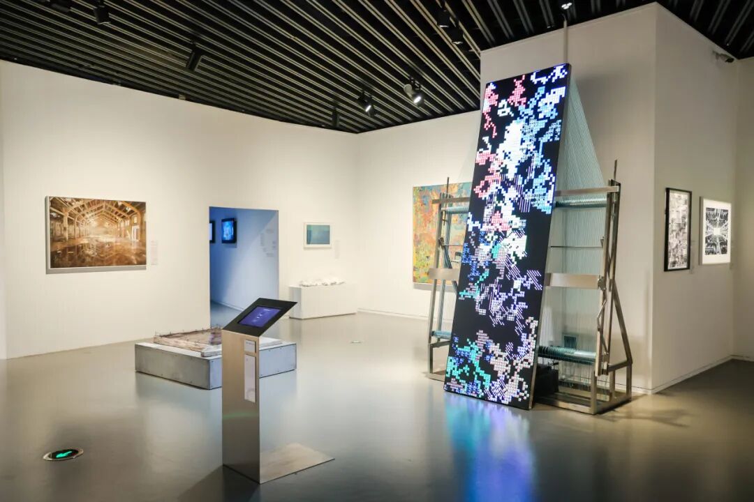 The artworks on display at the exhibition2.jpg