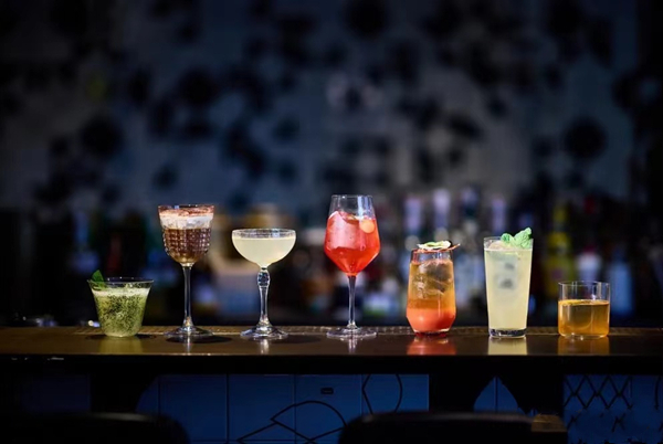 Discover Shanghai's vibrant bar scene (III)