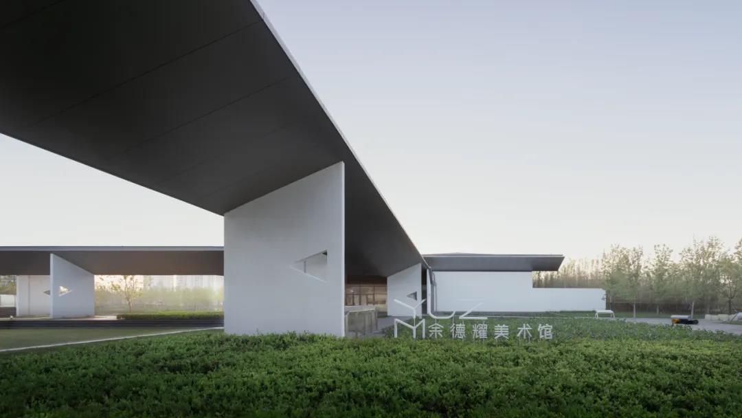 上海余德耀美术馆.jpg
