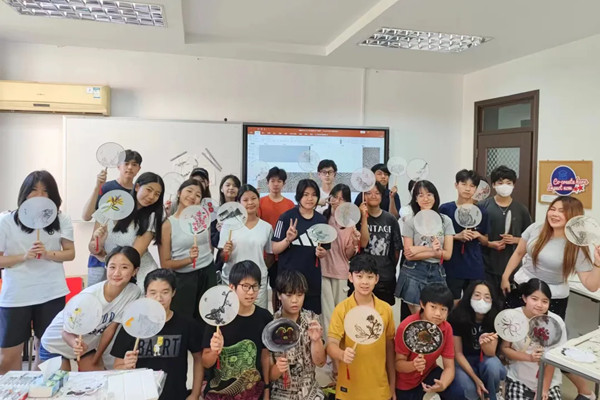 Thai students embrace Chinese language, culture at ECNU