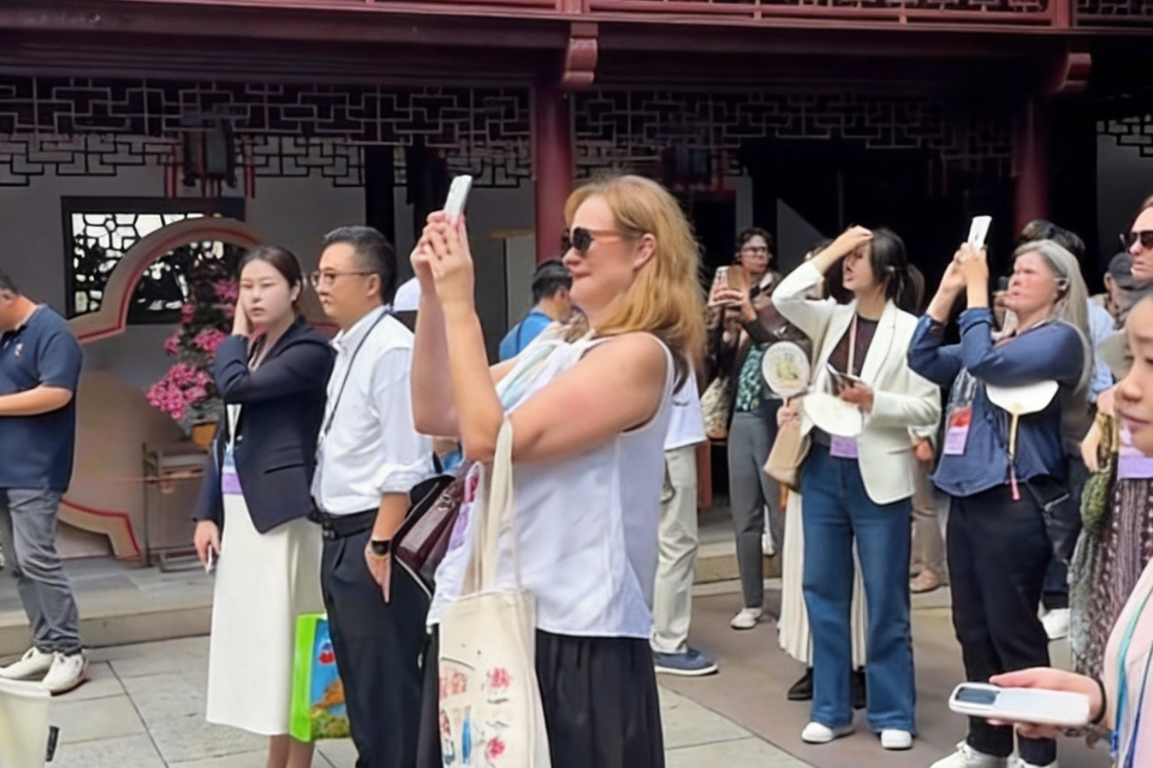 APEC Women and the Economy Forum delegates take an immersive tour of Shanghai