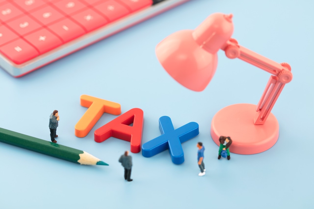 What to do if my former employer fails to handle my tax payments?