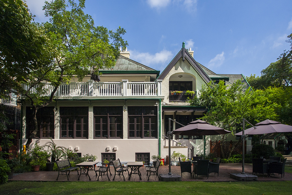 Explore the West Nanjing Road Historical and Cultural Block