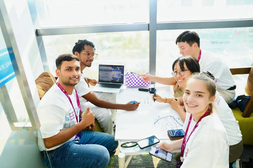 Lin-gang showcases innovation and entrepreneurship opportunities to global young talent-2.png