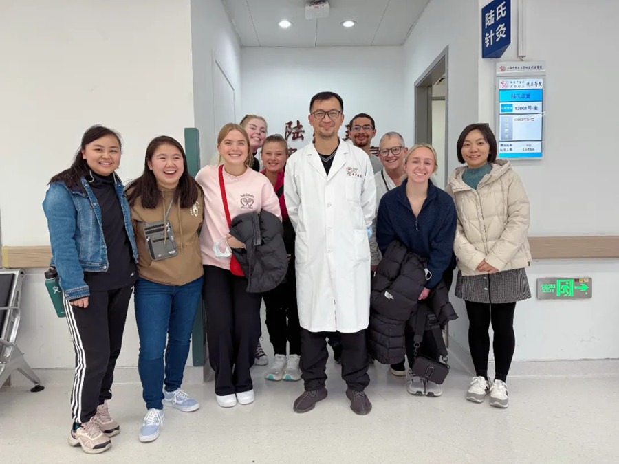 Calvin University students explore traditional Chinese medicine in shanghai3.jpg