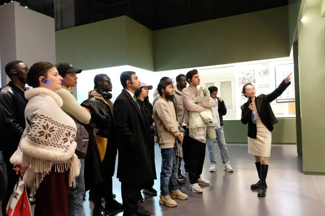 International students explore urban history through archives-2.png