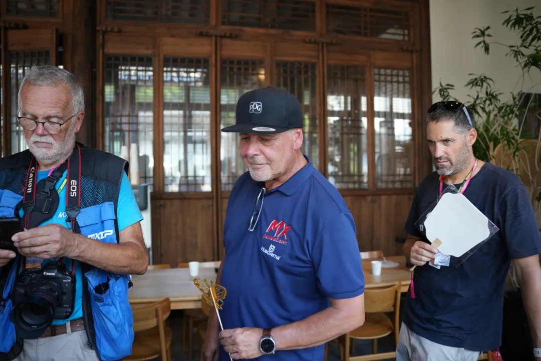 Fengxian old street5.png