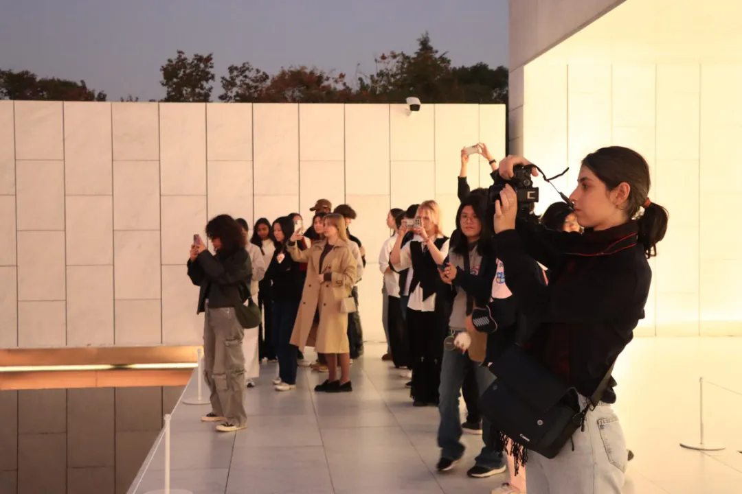 International students explore Shanghai