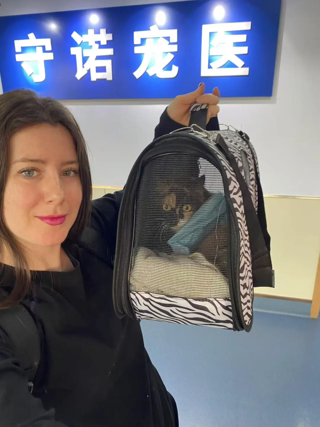 Canadian student cares for campus cats at Shanghai Theatre Academy-1.png