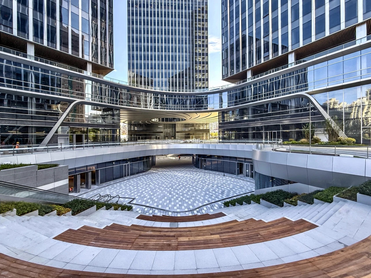 New urban commercial landmark project completed in Changning