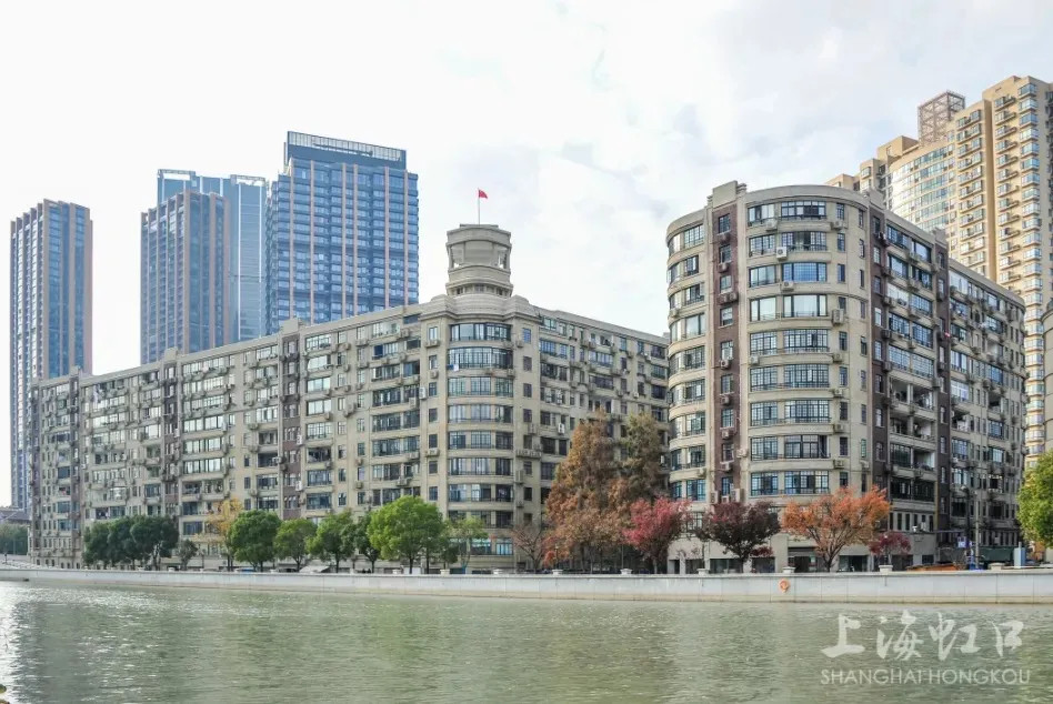 embankment building1_副本.jpg