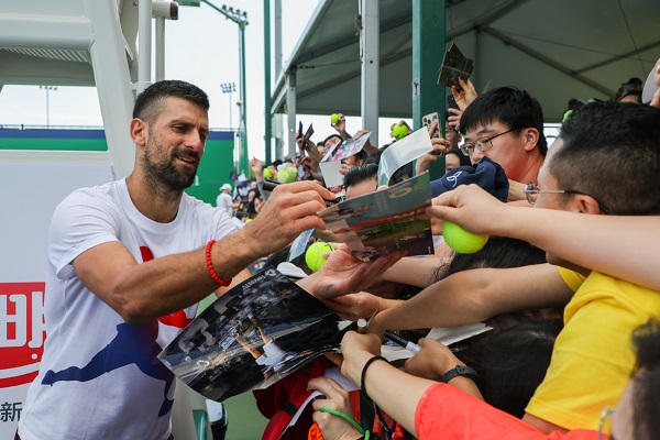 Master of Shanghai: Fans flood Djokovic with love