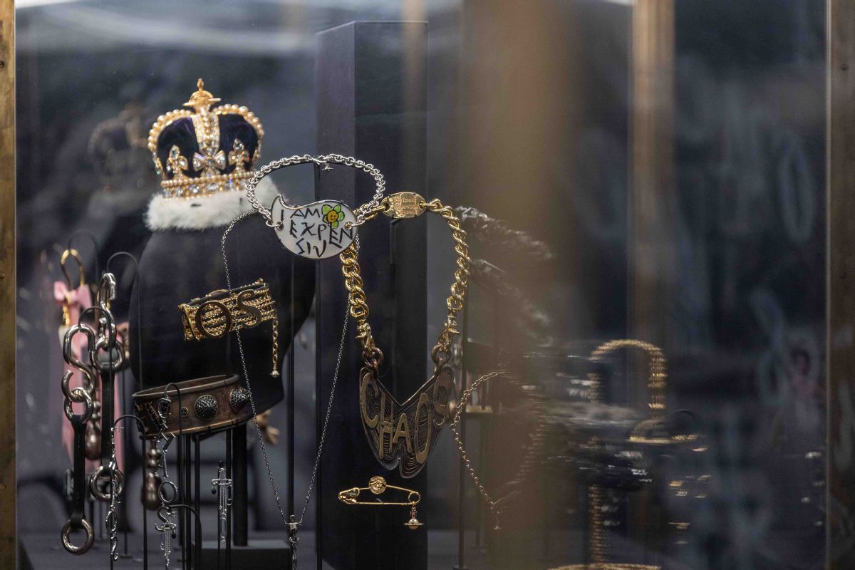 The Vivienne Westwood & Jewellery exhibition2.jpeg