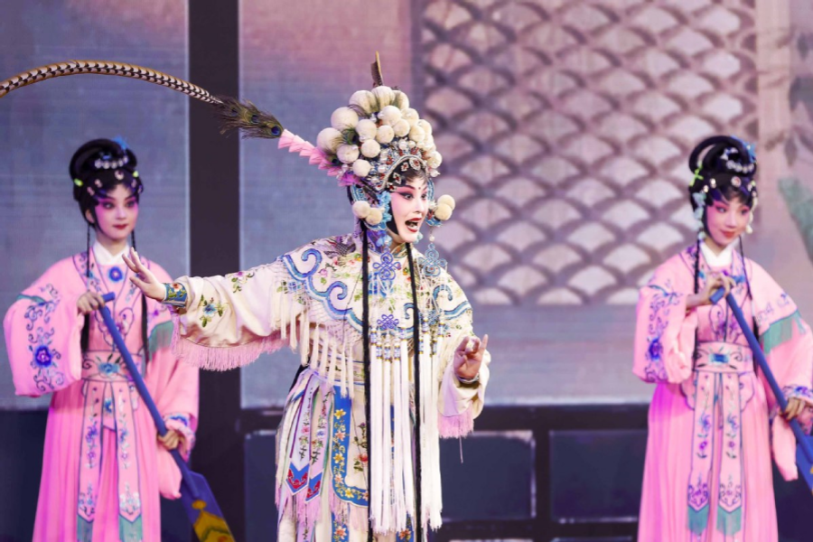 CIIE Culture Night celebrates fusion of global arts and culture beyond trade