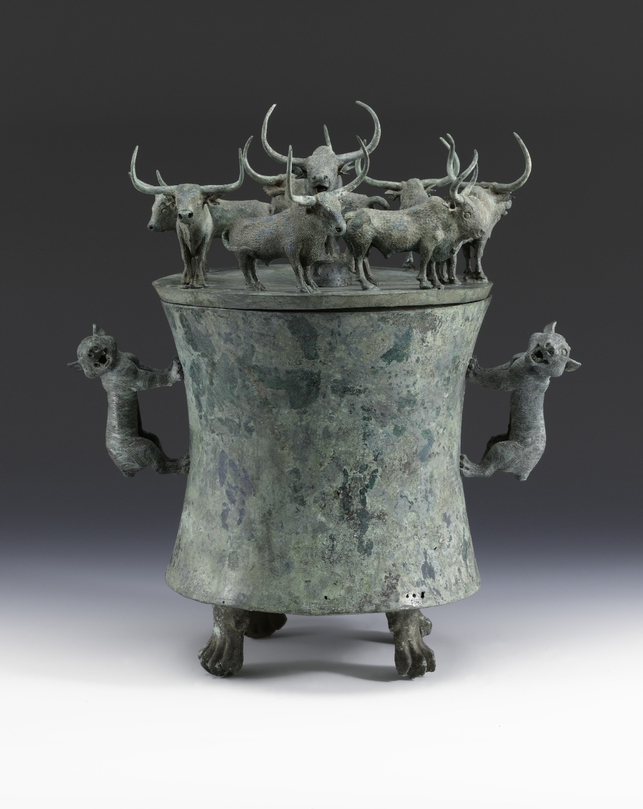 Cowrie Container with Eight Yaks.jpg